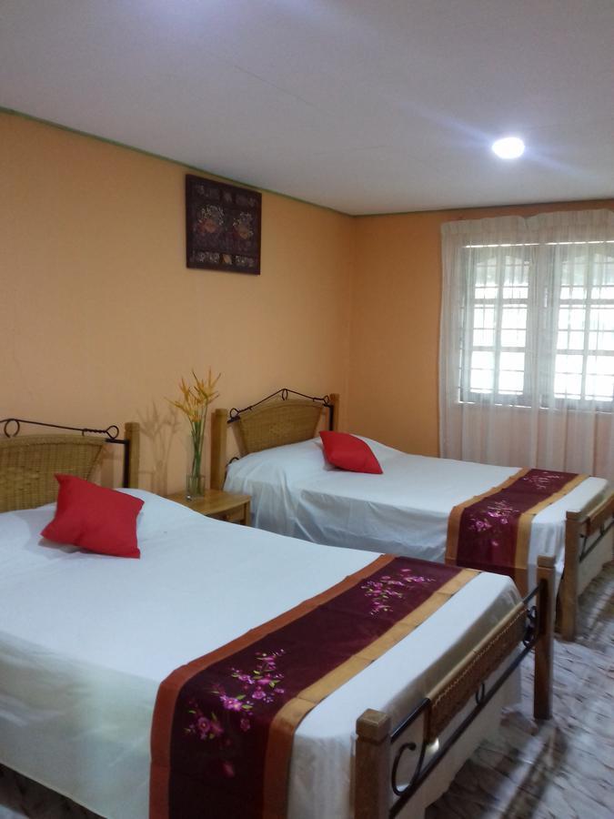 Mai Chenang Guesthouse Pantai Cenang  Esterno foto