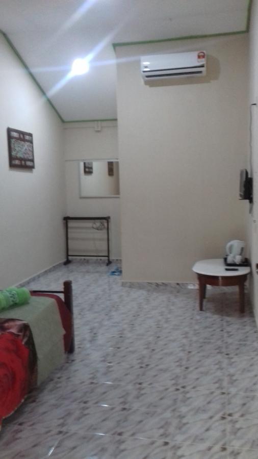 Mai Chenang Guesthouse Pantai Cenang  Esterno foto
